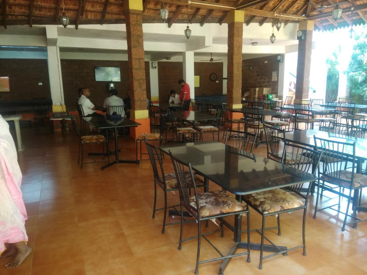 Red Lion Hotel Calangute Zewnętrze zdjęcie